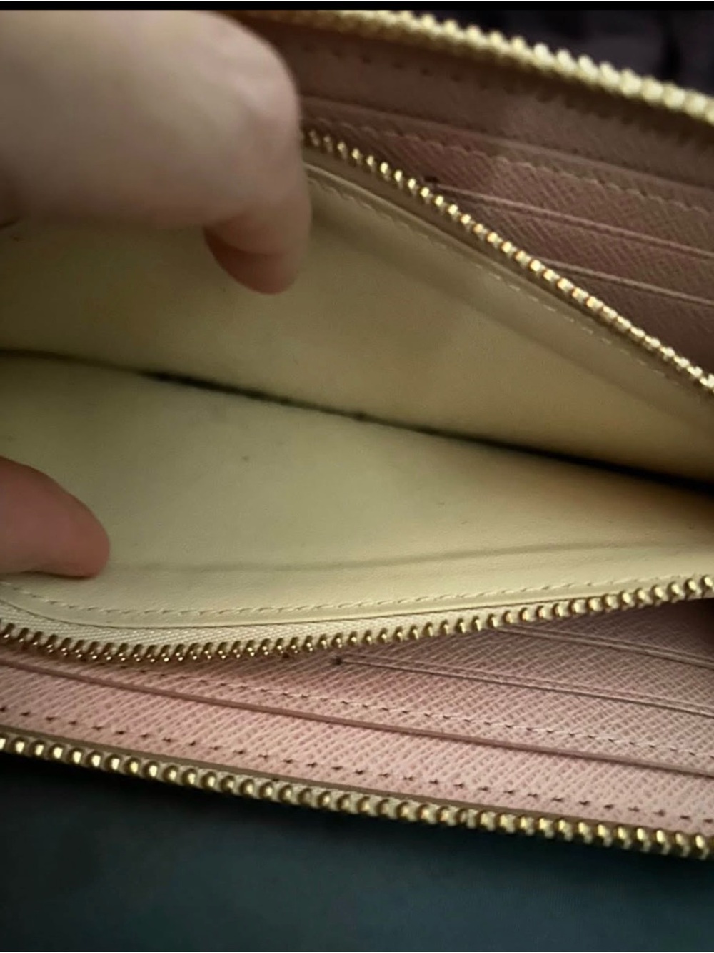 Louis Vuitton Damier Azur Zip Wallet in Pink & Brown - Picture 4 of 5